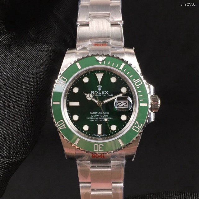 劳力士复刻手表 Rolex黑绿水鬼V10S实心中轴圈口升级翠绿+黄金色高端男士腕表 gjs2550