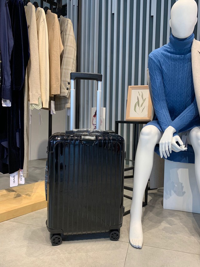 RIMOWA行李箱四輪拉杆箱 日默瓦essential系列超輕拉杆箱行李箱 gdx1501