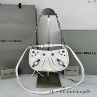 Balenciaga專櫃爆款Le Cagole單肩斜挎包機車包 巴黎世家迷你爆裂紋白色銀扣半月牙腋下包 fyj1182