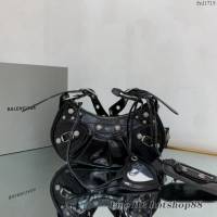 Balenciaga專櫃爆款經典機車包系列女包 巴黎世家黑色鱷魚Le Cagole月牙腋下包 fyj1719