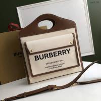 Burberry專櫃新款大號41cm撲克包 巴寶莉焦糖咖啡奶油白手提托特包 yxb1105