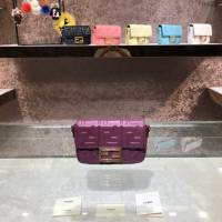 FENDI精品女包 芬迪BAGUETTE羊皮手袋 Fendi 0191s迷你肩背斜挎包 fdzg2523