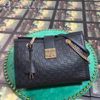 Gucci經典款女包 479197 古馳新品女式包 黑色壓花皮 鎖扣雙肩帶肩背包  gqy2594