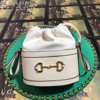 Gucci經典款女包 602118 古馳Gucci1955馬銜扣水桶包 Gucci白色全皮單肩背包  gqy2724