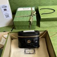 gucci專櫃新款絎縫皮革化妝包鏈條肩背女包 古馳GG Matelassé迷你手提包 jcp1917