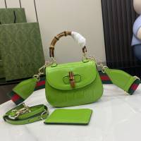 gucci專櫃新款原廠皮女士手袋 古馳Gucci Bamboo 1947系列迷你竹節手提包 jcp2219