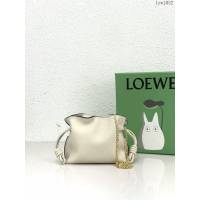 Loewe專櫃2022新款Flamenco小福袋手機包 羅意威純色全皮束口抽繩小挎包手機包 10854 lyw1052