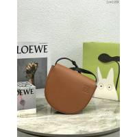 Loewe專櫃2022全新Heel duo系列單肩斜挎包 羅意威小牛皮翻蓋開合腋下包 型號10193 lyw1103