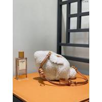 Loewe迪麗熱巴同款Bunny Bag毛毛兔手袋 羅意威羊羔毛小牛皮女包 lyw1508